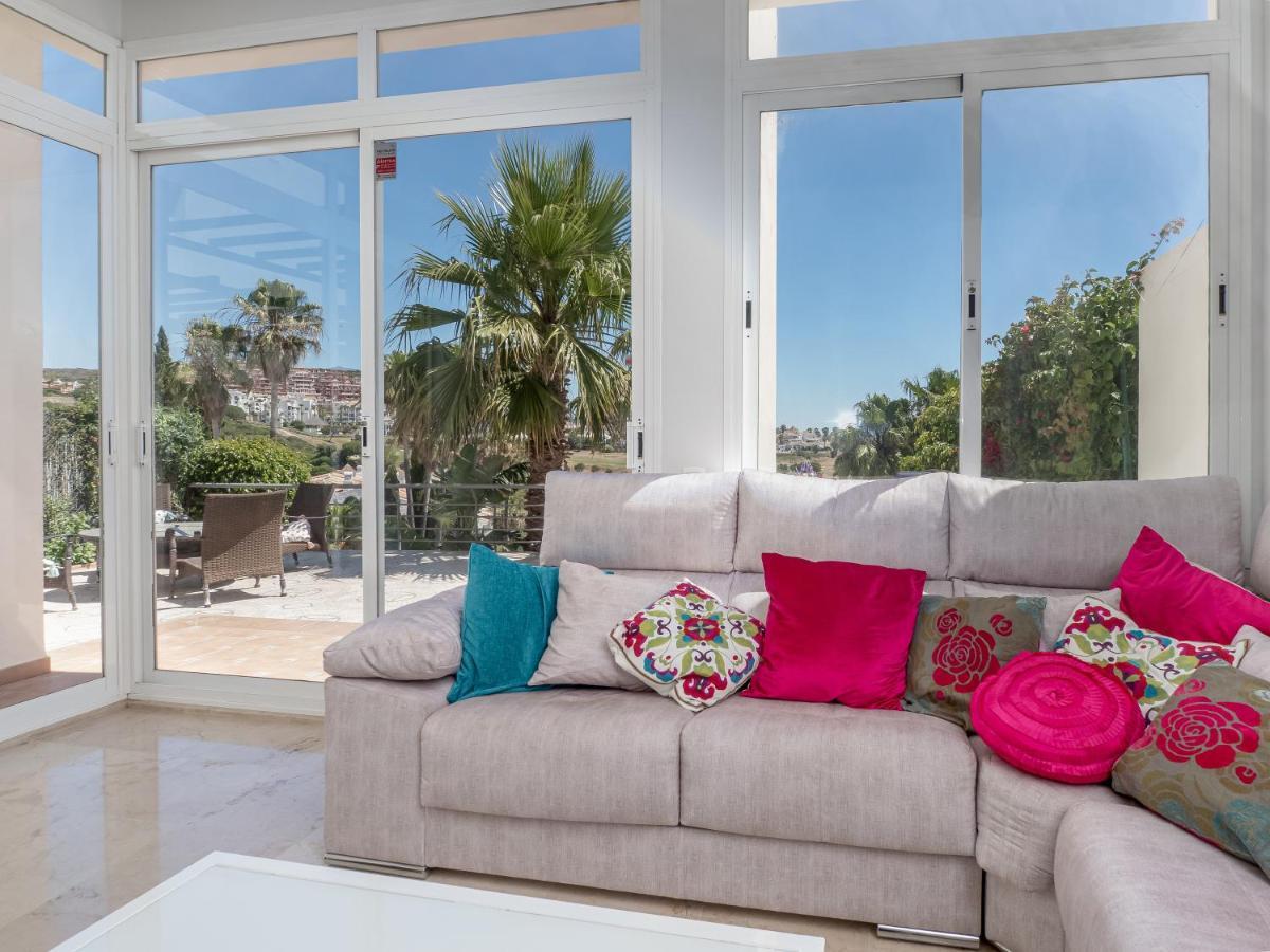 Villa Rosa Luxury Private Large Villa To Rent マニルバ エクステリア 写真